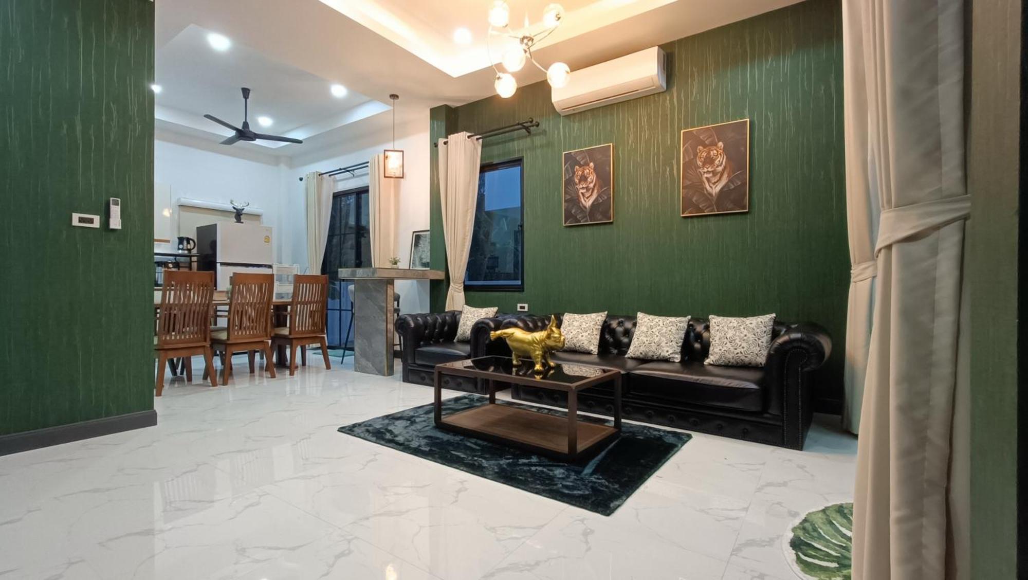 Bianca Suratthani Villa *